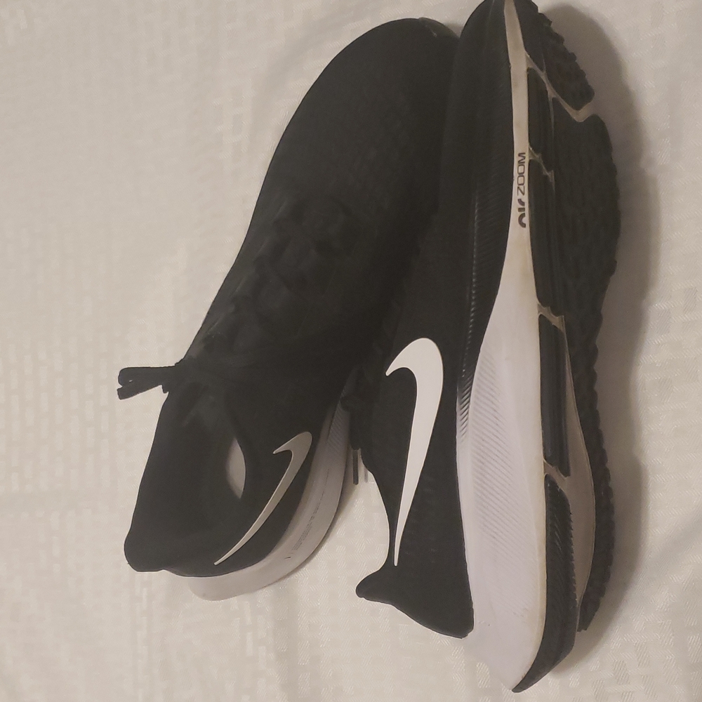 Men's Nike Air Zoom Size 10.5